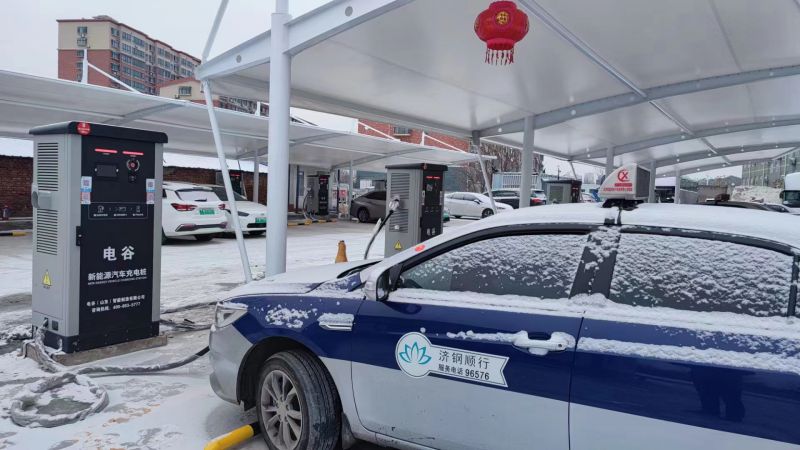我公司充电桩在省会济南成功投入运营 我公司充电桩在省会济南成功投入运营